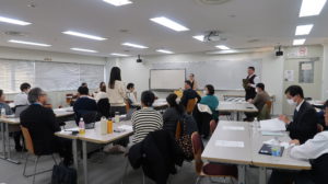 三原理絵さんによる講演会、質疑応答している04